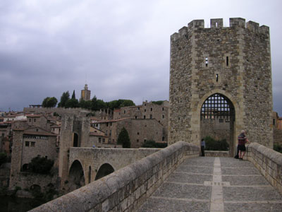 Besalú - most